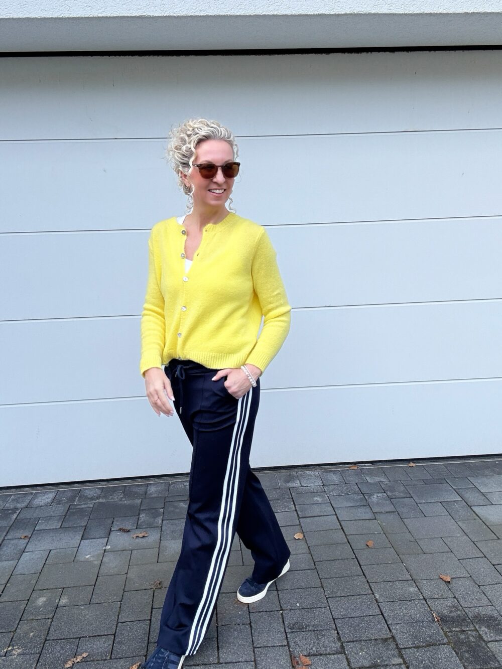 Hose mit Streifen – Bild 2