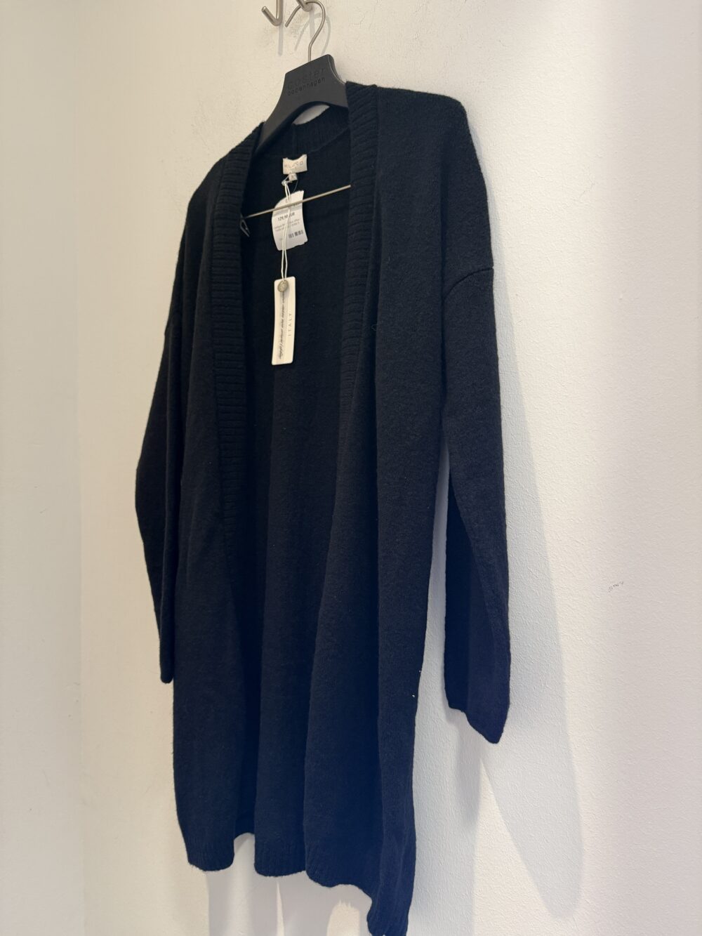 Cardigan Milano Italy offen
